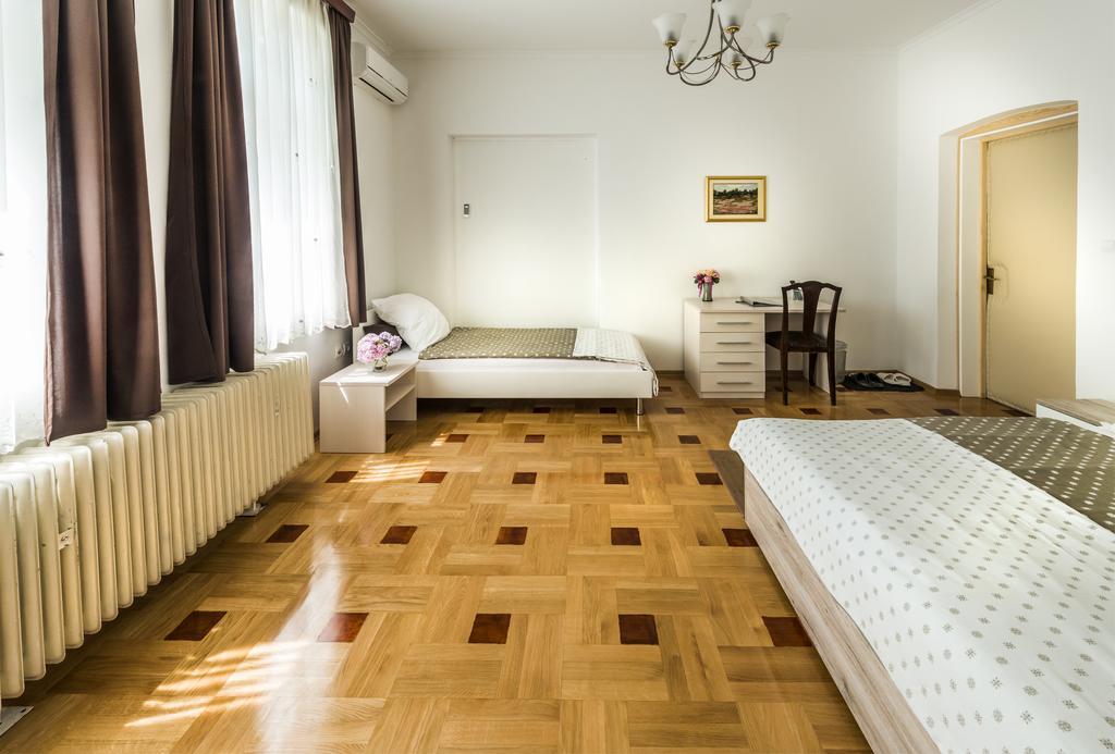 Vila Regina Rooms Karlovac Exterior foto